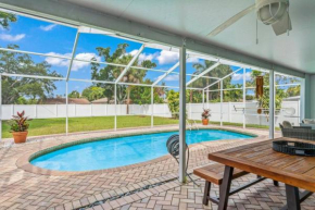 Shawnee Shack! POOL - 4 Bedroom 1 MILE from BEACH! Heated Pool!